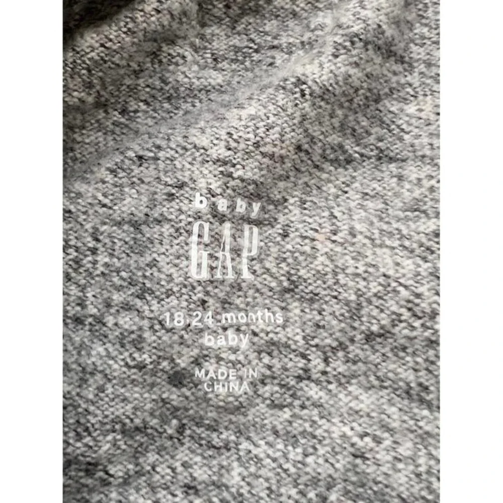 Baby Gap Romper‎ Gray Heather Long Sleeve Kangaroo Pocket 18-24 Months